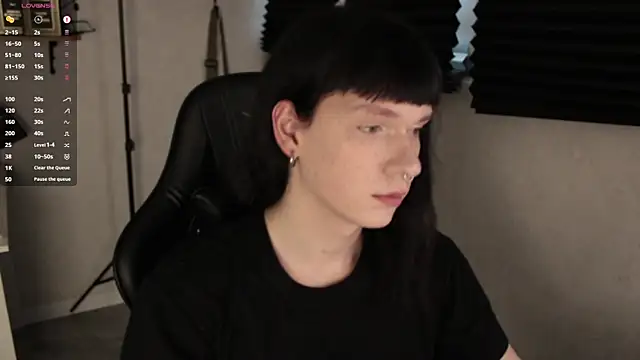 Snapshot of carthylovvve chatting on 03.15.25 carthylovvve online show from 03.15.25