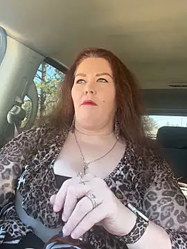 fatfabulous1981 online show from 10.18.25