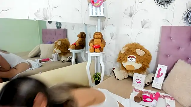 Snapshot of milf_bigass_ chatting on 02.27.25 milf bigass online show from 02.27.25