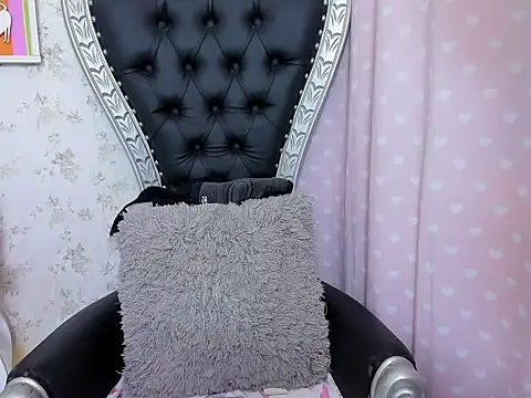 Snapshot of milf_bigass_ chatting on 10.10.25 milf bigass online show from 10.10.25