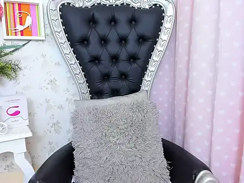 Snapshot of milf_bigass_ chatting on 10.17.25 milf bigass online show from 10.17.25