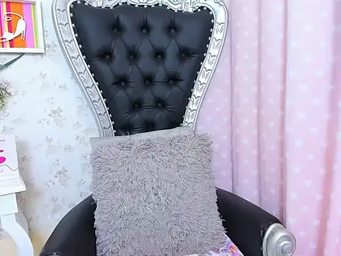 Snapshot of milf_bigass_ chatting on 10.20.25 milf bigass online show from 10.20.25