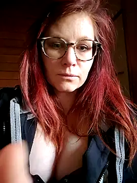 Snapshot of die-EinHORNY-WG chatting on 11.11.25 die-EinHORNY-WG online show from 11.11.25