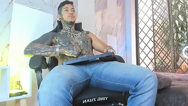 Snapshot of JAXXXONHERD chatting on 03.14.25 JAXXXONHERD online show from 03.14.25