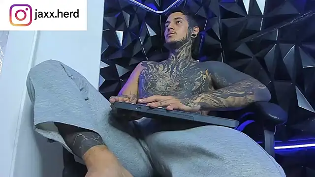 Snapshot of JAXXXONHERD chatting on 09.27.25 JAXXXONHERD online show from 09.27.25