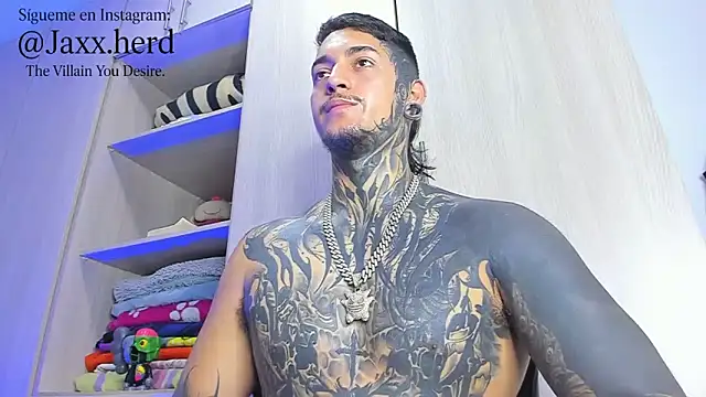 Snapshot of JAXXXONHERD chatting on 10.24.25 JAXXXONHERD online show from 10.24.25