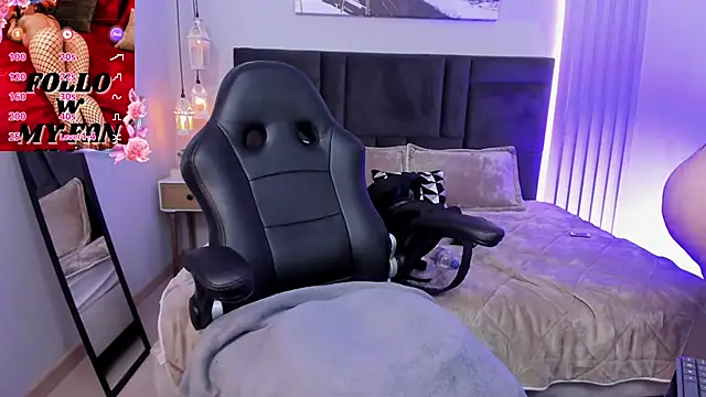 Snapshot of Tisha__lau chatting on 09.09.25 Tisha lau online show from 09.09.25