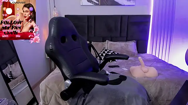 Snapshot of Tisha__lau chatting on 09.13.25 Tisha lau online show from 09.13.25