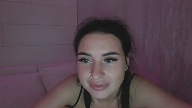 Snapshot of KristinSquirt chatting on 10.11.25 KristinSquirt online show from 10.11.25