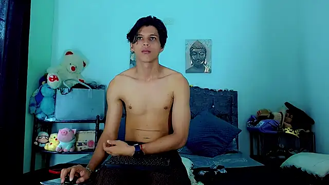 Liamscott  online show from 02.12.26