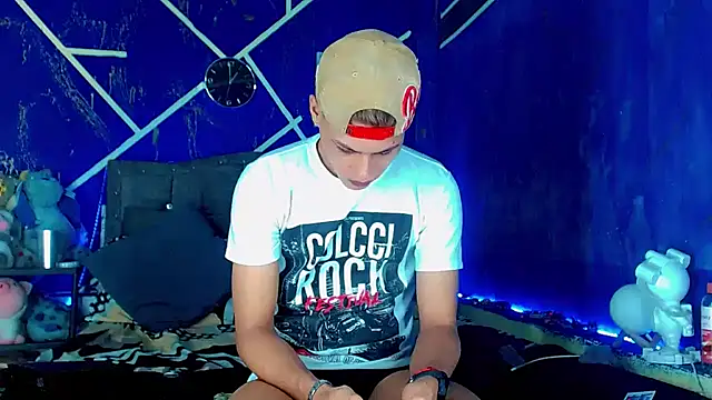 Liamscott  online show from 06.19.26