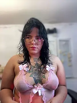 JulianaCastillo online show from 12.30.24