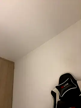 Snapshot of JulianaCastillo chatting on 11.10.25 JulianaCastillo online show from 11.10.25