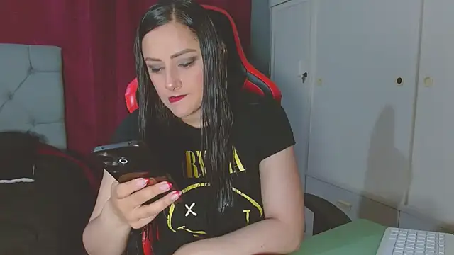 Noamartin  online show from 10.12.25