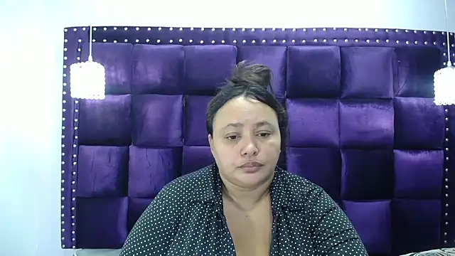 CrushOnMe  online show from 12.15.24
