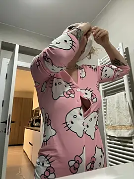 Megan Ros online show from 11.13.25