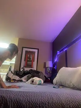 Snapshot of renegade_vyxxen chatting on 02.05.25 renegade vyxxen online show from 02.05.25