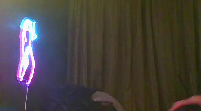 Snapshot of renegade_vyxxen chatting on 02.07.25 renegade vyxxen online show from 02.07.25