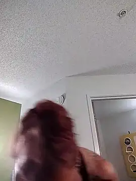 Snapshot of renegade_vyxxen chatting on 03.07.25 renegade vyxxen online show from 03.07.25