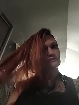 Snapshot of renegade_vyxxen chatting on 11.18.25 renegade vyxxen online show from 11.18.25