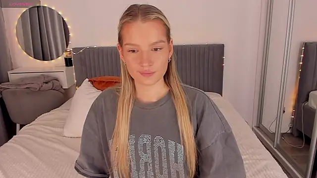 CassieRayss online show from 04.14.26