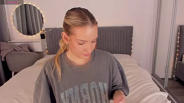 CassieRayss online show from 04.16.26