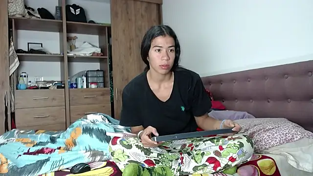 CleoAndAshley online show from 02.22.25
