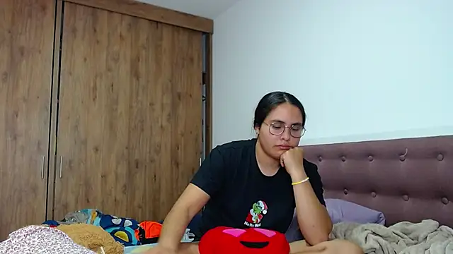 CleoAndAshley online show from 03.17.25