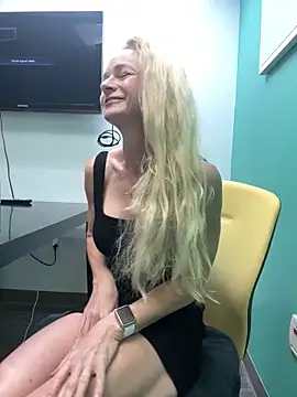 Snapshot of CindyOcean chatting on 02.21.25 CindyOcean online show from 02.21.25