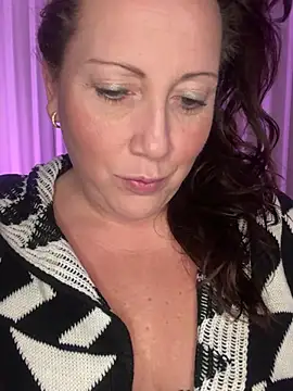 xsexycurvymilf online show from 01.15.25