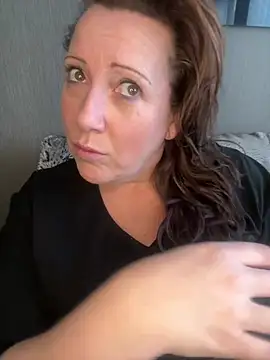 xsexycurvymilf online show from 02.05.25