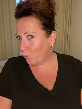 xsexycurvymilf online show from 10.08.25