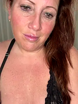 xsexycurvymilf online show from 12.15.25