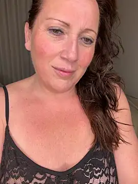 xsexycurvymilf online show from 04.20.26