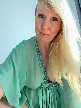 EmmaInLove23 online show from 02.27.26