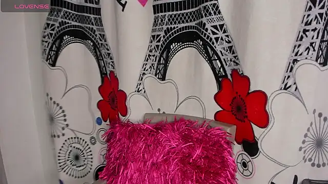 Snapshot of hanaa_18 chatting on 10.22.25 hanaa 18 online show from 10.22.25