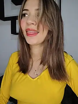 Snapshot of hanaa_18 chatting on 10.31.25 hanaa 18 online show from 10.31.25