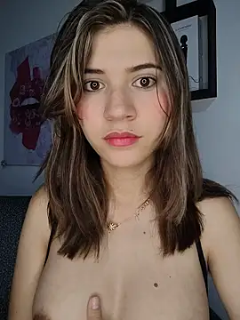 Snapshot of hanaa_18 chatting on 11.05.25 hanaa 18 online show from 11.05.25