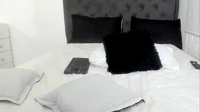 Snapshot of sara_evans02 chatting on 01.20.25 sara evans02 online show from 01.20.25