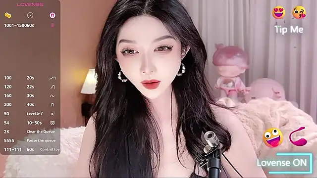 Snapshot of vyizh- chatting on 06.08.26 vyizh- online show from 06.08.26