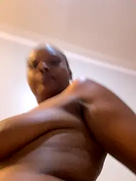 Snapshot of Dellah26 chatting on 11.08.25 Dellah26 online show from 11.08.25