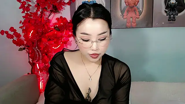 Snapshot of ichiben chatting on 04.20.26 ichiben online show from 04.20.26
