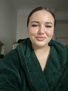 leila beayte  online show from 12.15.24