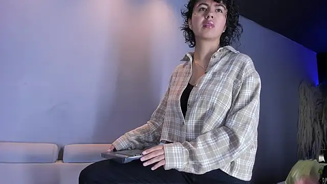 Amareto  online show from 01.06.25