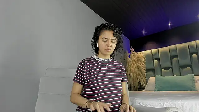 Amareto  online show from 01.25.25
