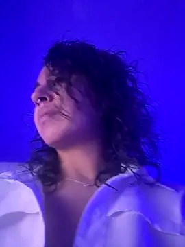 Amareto  online show from 12.19.25