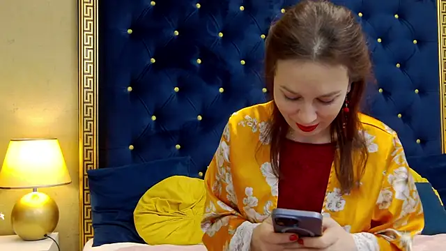 HaileyMoonn online show from 12.16.24
