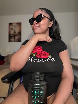 SSEXYBUBBLEBUTT101 online show from 12.28.24