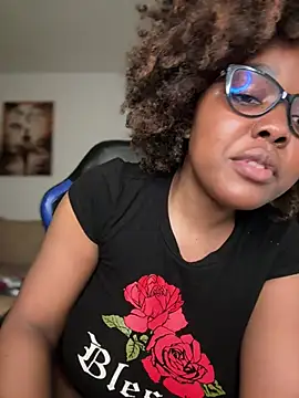 SSEXYBUBBLEBUTT101 online show from 12.30.24