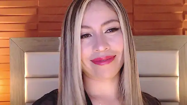 Snapshot of Ammy_Castro chatting on 02.26.25 Ammy Castro online show from 02.26.25